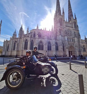 Scenic Freechoice retro motorbike tour in Bordeaux, France